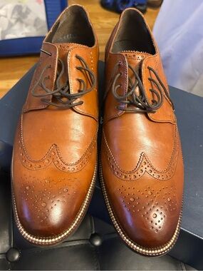 Men's Classic Wingtip Derby Shoes in Cognac